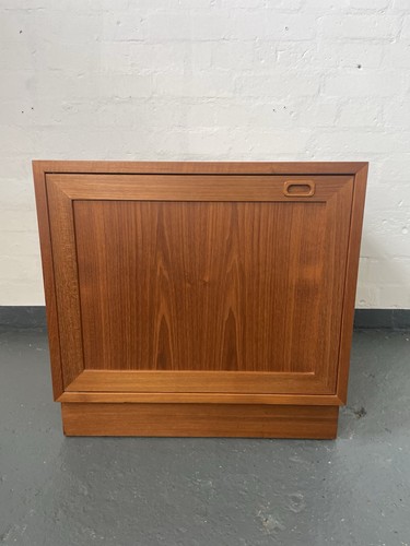 1970s teak cabinet sejling - cabinet,