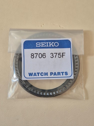 Brand new seiko - brand, bezel