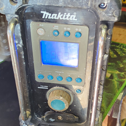 Makita bmr100 portable - bmr100, am/fm