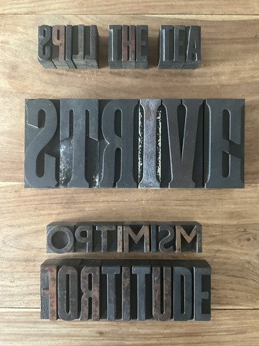 Vintage wooden letterpress - 67,