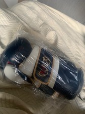 rival boxing 14oz Rs80v