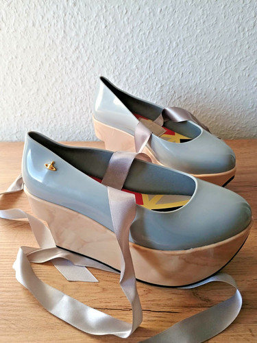 Off vivienne westwood - off,
