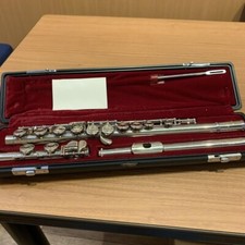 Yamaha Student Flute YFL-221 Nickel Silver Plated with Case