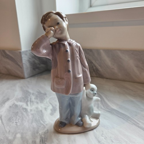 Nao lladro porcelain - nao, figurine