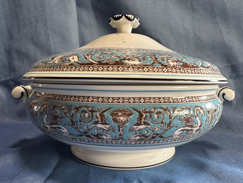 Lovely wedgwood turquoise - lovely,