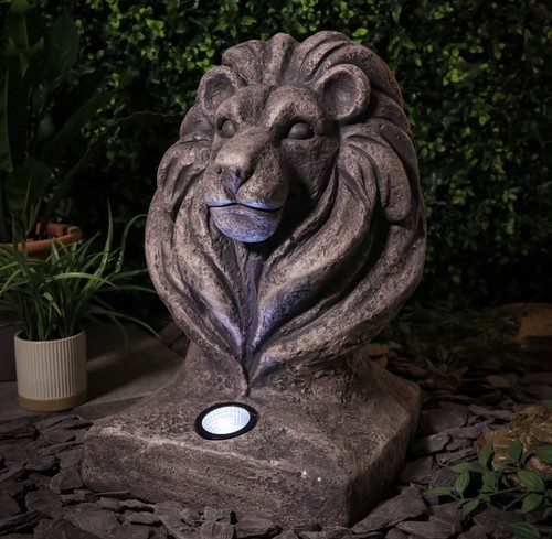 45cm solar powered lion head - 45cm,