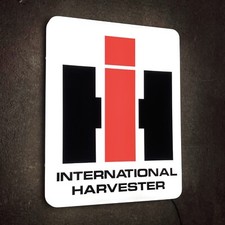 INTERNATIONAL HARVESTER LED ILLUMINATED LIGHT UP BOX GARAGE SIGN AUTOMOBILIA
