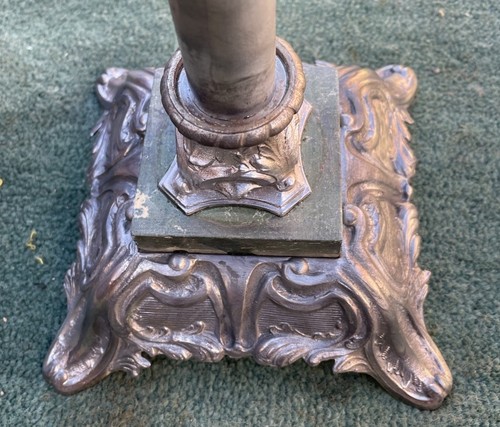 Floor standing toilet roll - floor,