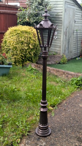 Victorian lamppost - 3,