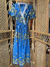 Vintage 1970’s Lace Trimmed