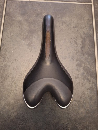 Fizik saddle w125 l270 - w125,