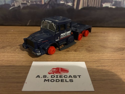 Corgi modern truck heavy - modern,