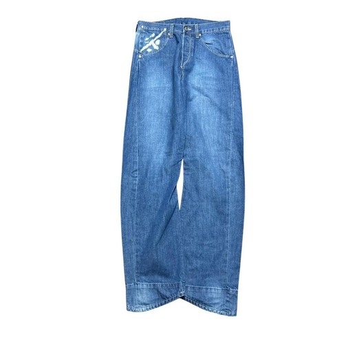 Levi engineered twisted - engineered,