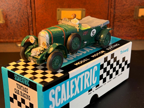 Scalextric bentley - c.64,