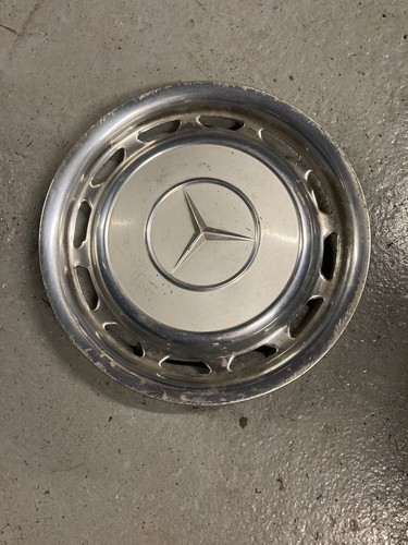 Vintage mercedes hub cap man - hub,