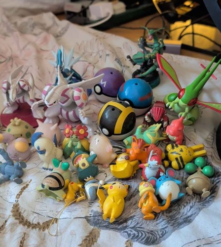 Pokemon figures bundle mixed - pokemon,