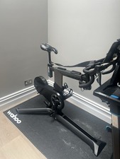 Wahoo KICKR BIKE + Wahoo KICKR