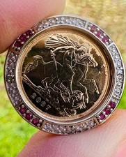 Gold Half Sovereign Ring. 9ct