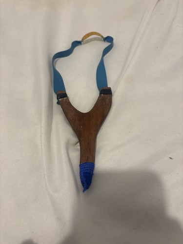 Handmade wooden sligshot - handmade,