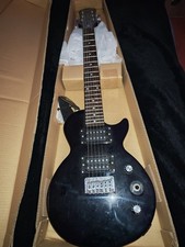 epiphone les paul junior guitar and starfire 12w amplifier with included lead