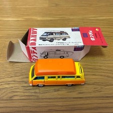 Tomica Dandy Toyota HiAce