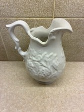 White alcobaca grape embossed - grape,
