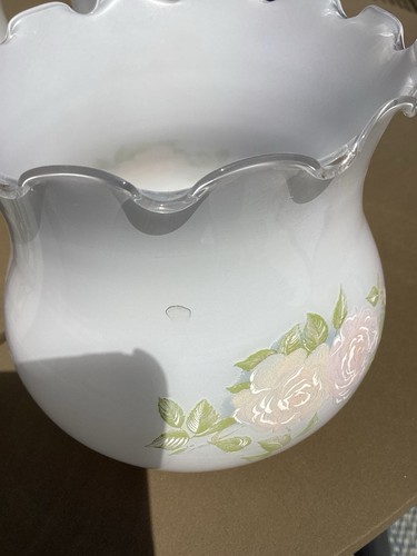 Vintage milk glass lamp - , shades