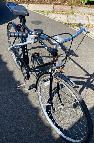 Chiltern vintage city bike - chiltern,