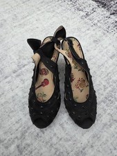 Miss L Fire 1940s Style Black