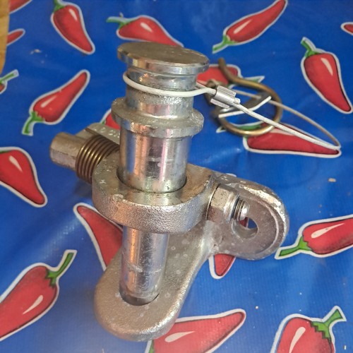 Bradley spring loaded flange - bradley,