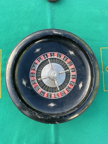 Vintage french roulette wheel - roulette,
