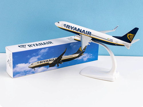 Ryanair 737 800 enx plastic - 737-800,