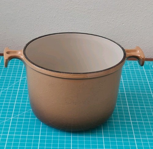 Creuset vintage brown - le,