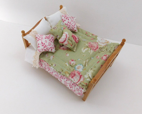 Doll house 16th - doll, piece