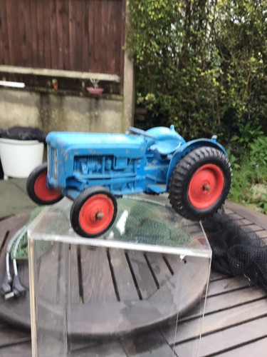 Vintage crescent toys fordson - crescent,