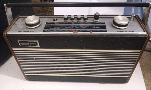 Roberts r606 vintage radio - vintage,