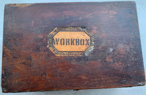 Antique wooden box no key - antique,