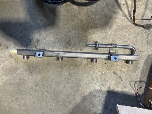 Cosworth fuel rail - cosworth, yb