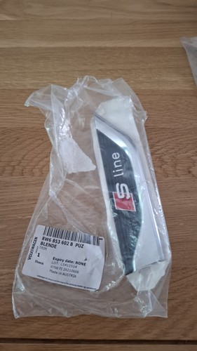 Genuine audi line - line, badge