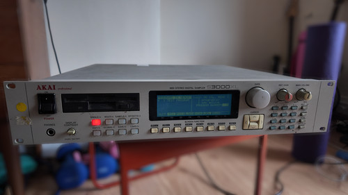 Akai s3000xl midi stereo - akai,
