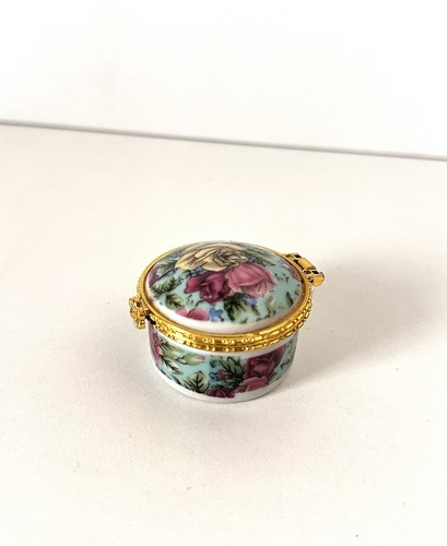 Floral porcelain trinket box - porcelain,