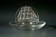 RENE LALIQUE  CARAVELLE  GLASS CENDRIER / ASHTRAY