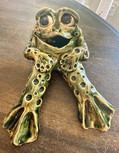 Vintage heavy concrete frog - heavy-concrete,