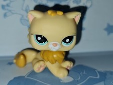 Littlest Pet Shop #2063 Yellow Persian Cat Aqua Eyes LPS