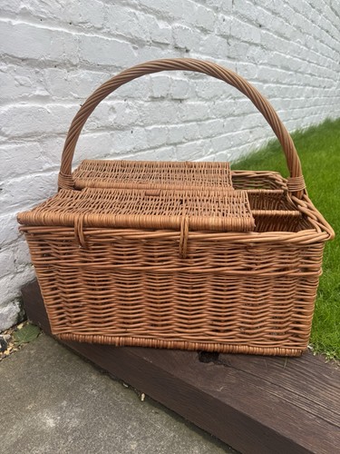 Vintage wicker picnic - wicker, basket