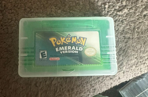 Game card emerald for pokemon - game,