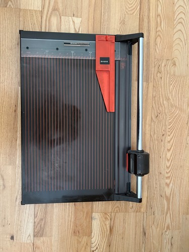 Paper guillotine cutter - -, good