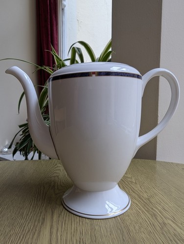 Royal worcester carina - carina, bone