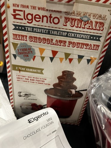Mini chocolate fountain - chocolate,