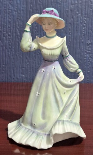Vintage lady figurine - lady,